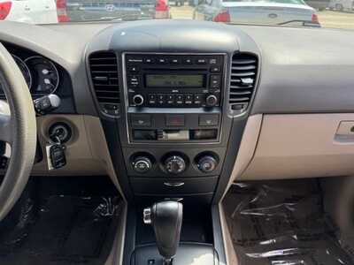 2007 Kia Sorento, $5490. Photo 2