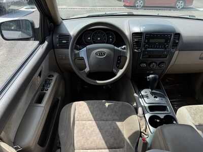 2007 Kia Sorento, $5490. Photo 8