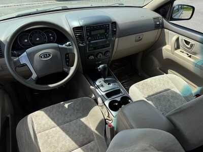 2007 Kia Sorento, $5490. Photo 9
