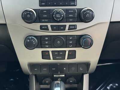 2011 Ford Focus, $5490. Photo 11