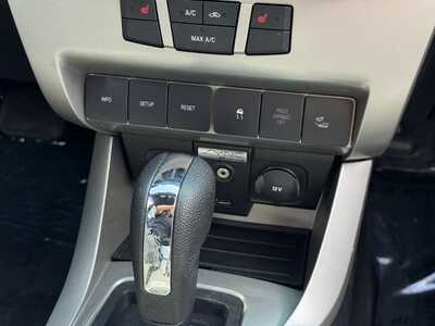 2011 Ford Focus, $5490. Photo 12
