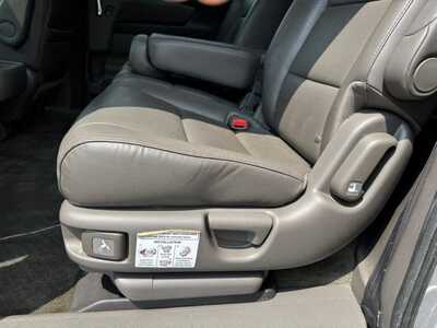 2015 Honda Odyssey, $11490. Photo 9