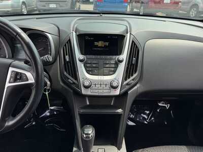2017 Chevrolet Equinox, $10650. Photo 2