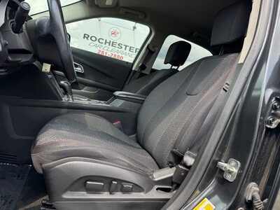 2017 Chevrolet Equinox, $10650. Photo 5