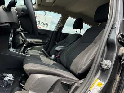 2018 Ford Fiesta, $12000. Photo 4