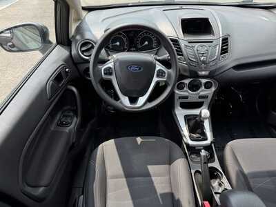 2018 Ford Fiesta, $12000. Photo 9