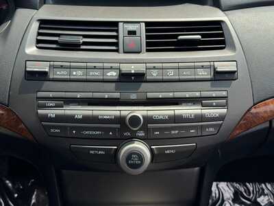 2012 Honda Accord, $11150. Photo 3