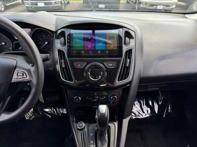 2015 Ford Focus, $9350. Photo 2