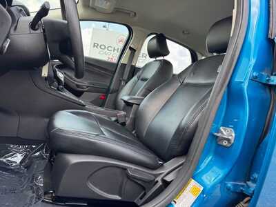 2015 Ford Focus, $9350. Photo 5