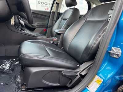 2015 Ford Focus, $9350. Photo 6