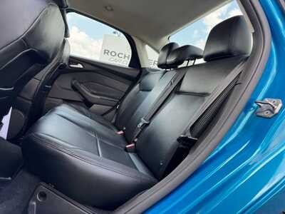 2015 Ford Focus, $9350. Photo 7