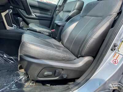 2017 Subaru Forester, $12290. Photo 6