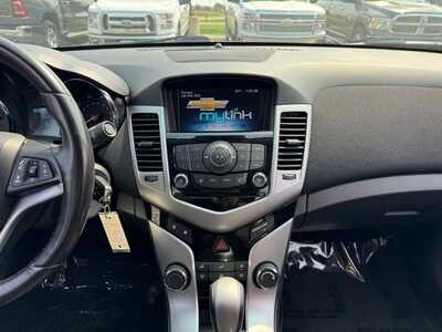 2014 Chevrolet Cruze, $0. Photo 2