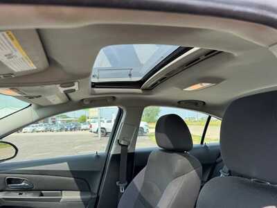 2014 Chevrolet Cruze, $0. Photo 7