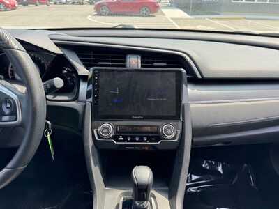 2016 Honda Civic, $8000. Photo 2