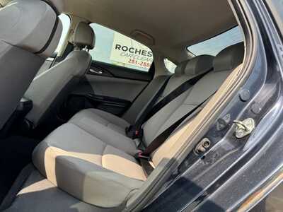 2016 Honda Civic, $8000. Photo 7
