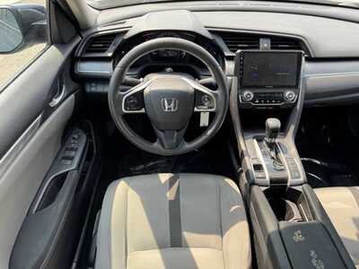 2016 Honda Civic, $8000. Photo 9