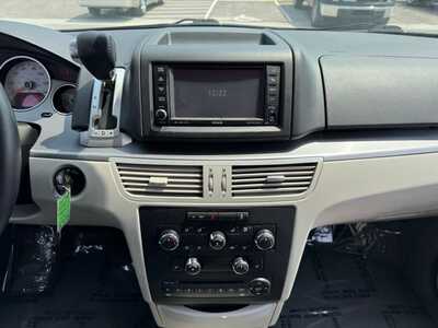 2013 Volkswagen Routan, $6999. Photo 2