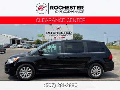 2013 Volkswagen Routan, $6999. Photo 1