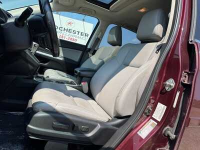 2015 Honda CR-V, $10599. Photo 5