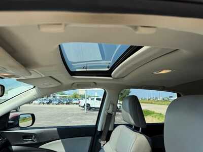 2015 Honda CR-V, $10599. Photo 7