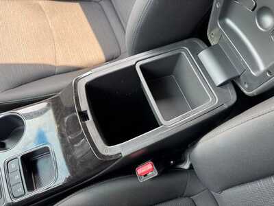 2015 Kia Sorento, $10249. Photo 11