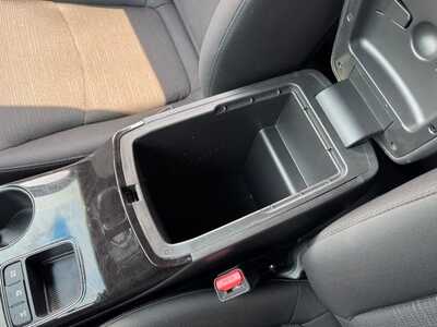 2015 Kia Sorento, $10249. Photo 12
