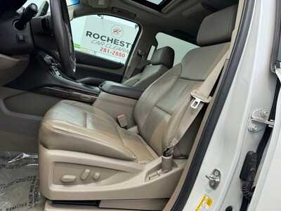 2016 Chevrolet Tahoe, $16490. Photo 5