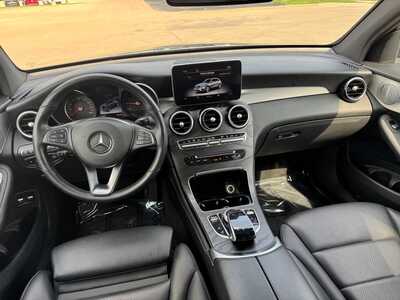 2019 Mercedes-Benz GLC-Class, $15390. Photo 5