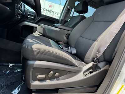 2015 Chevrolet 1500 Crew Cab, $16590. Photo 6