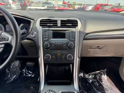 2017 Ford Fusion, $13490. Photo 2