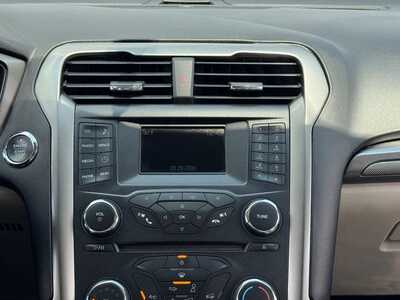 2017 Ford Fusion, $13490. Photo 3
