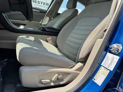 2017 Ford Fusion, $13490. Photo 6