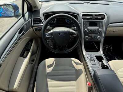 2017 Ford Fusion, $13490. Photo 9