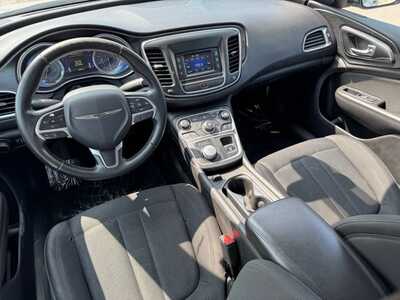2017 Chrysler 200, $11490. Photo 9