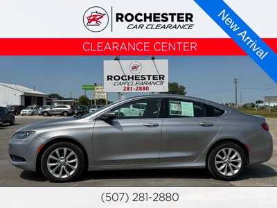 2017 Chrysler 200, $11490. Photo 1