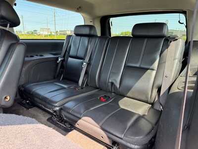 2009 GMC Yukon XL, $5990. Photo 10