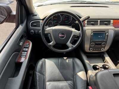 2009 GMC Yukon XL, $5990. Photo 11