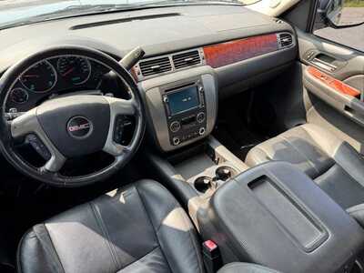 2009 GMC Yukon XL, $5990. Photo 12