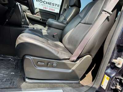 2009 GMC Yukon XL, $5990. Photo 6
