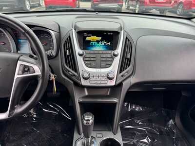 2016 Chevrolet Equinox, $10990. Photo 2