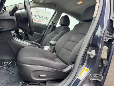 2014 Chevrolet Cruze, $7341. Photo 5