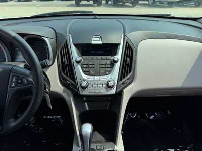 2012 Chevrolet Equinox, $3990. Photo 2