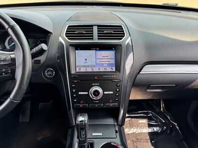 2019 Ford Explorer, $12590. Photo 2