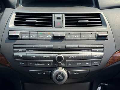 2011 Honda Accord, $8840. Photo 3