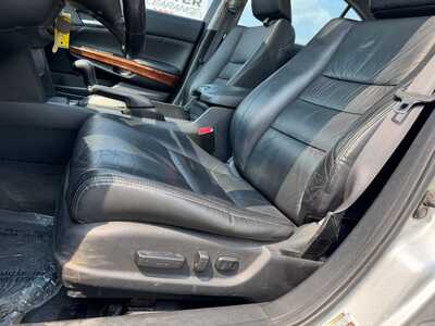 2011 Honda Accord, $8840. Photo 5