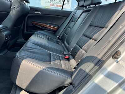 2011 Honda Accord, $8840. Photo 9