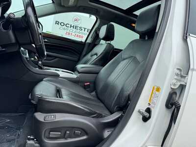 2012 Cadillac SRX, $8998. Photo 4