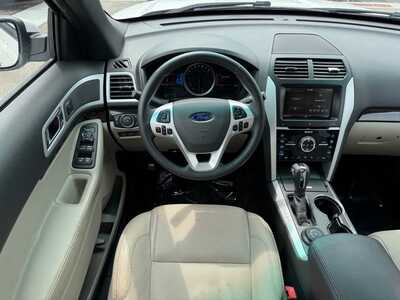 2015 Ford Explorer, $13990. Photo 11