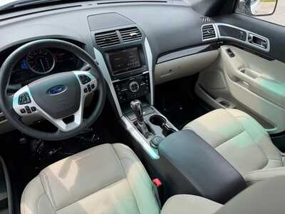 2015 Ford Explorer, $13990. Photo 12